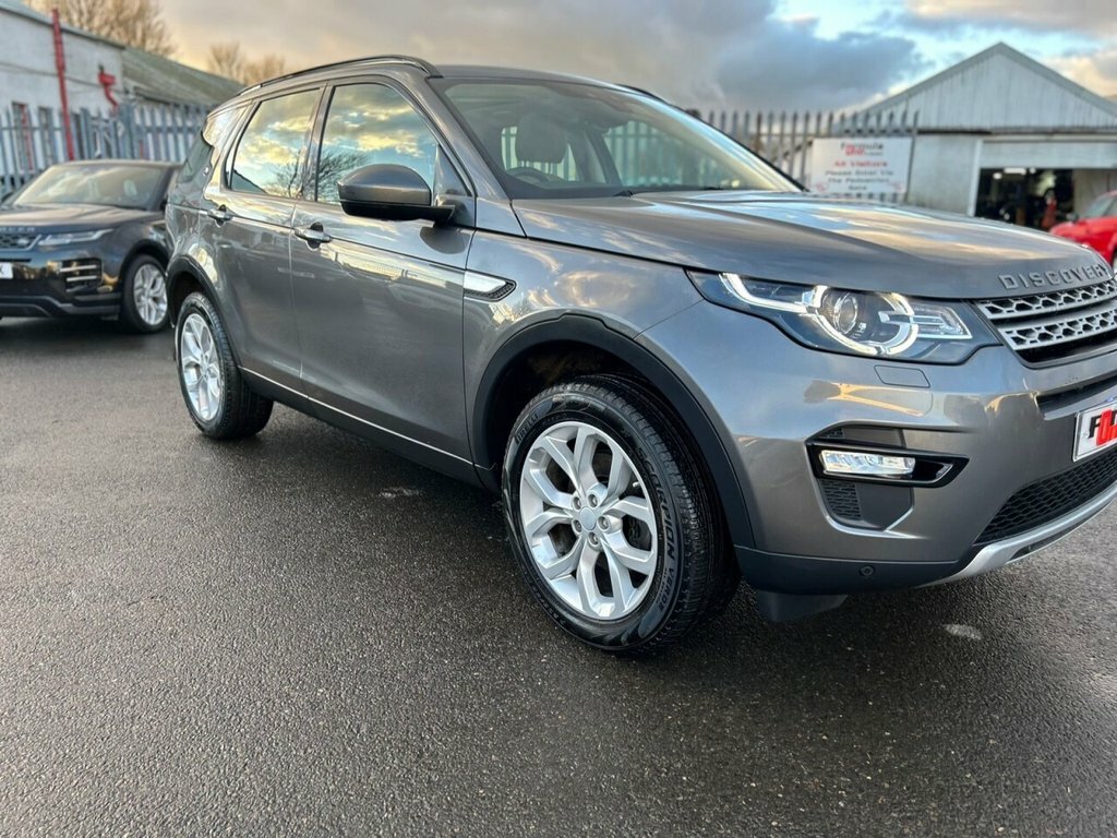 Land Rover Discovery Sport 2L Hse RJ17WAA Grey #3