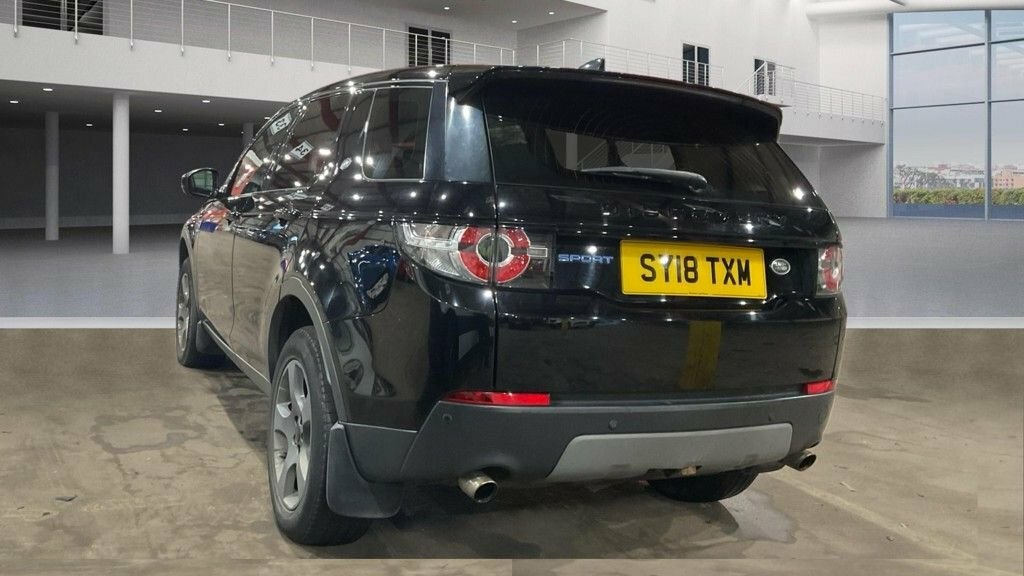 Land Rover Discovery Sport 2L Se Tech SY18TXM Black #3