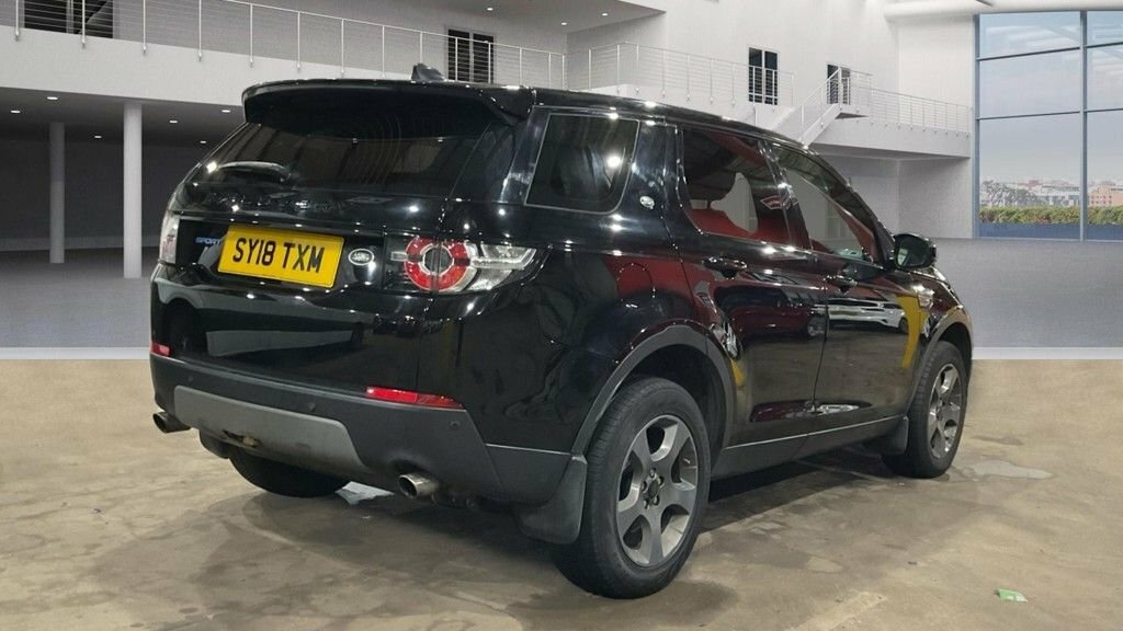 Land Rover Discovery Sport 2L Se Tech SY18TXM Black #4