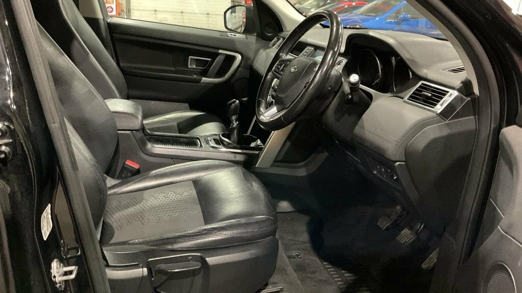 Land Rover Discovery Sport 2L Se Tech SY18TXM Black #5