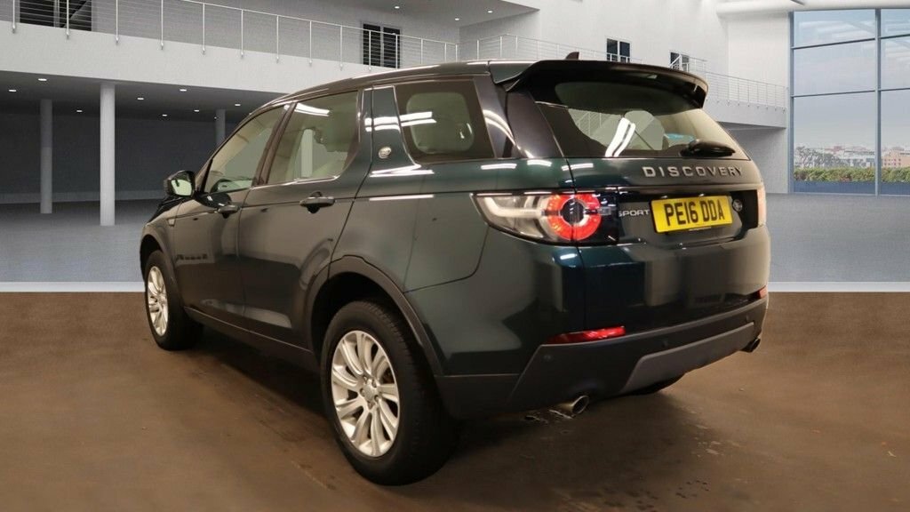 Land Rover Discovery Sport 2L Se Tech PE16DDA Green #3