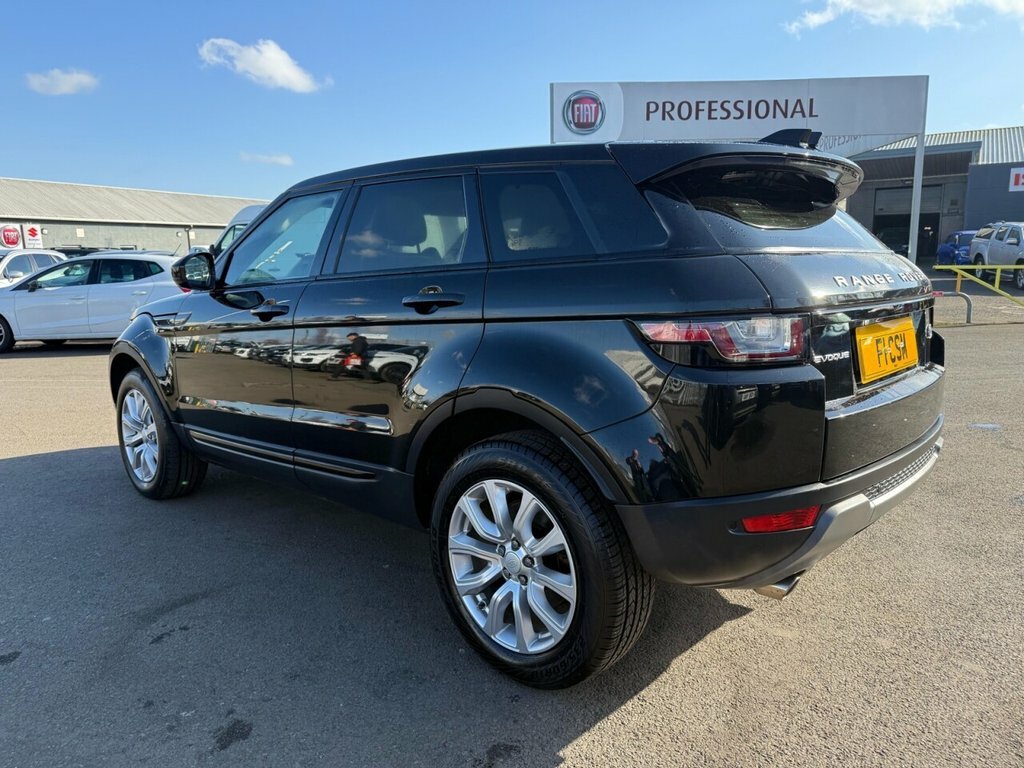 Land Rover Range Rover Evoque 2L Se Tech YT67PMU Black #2