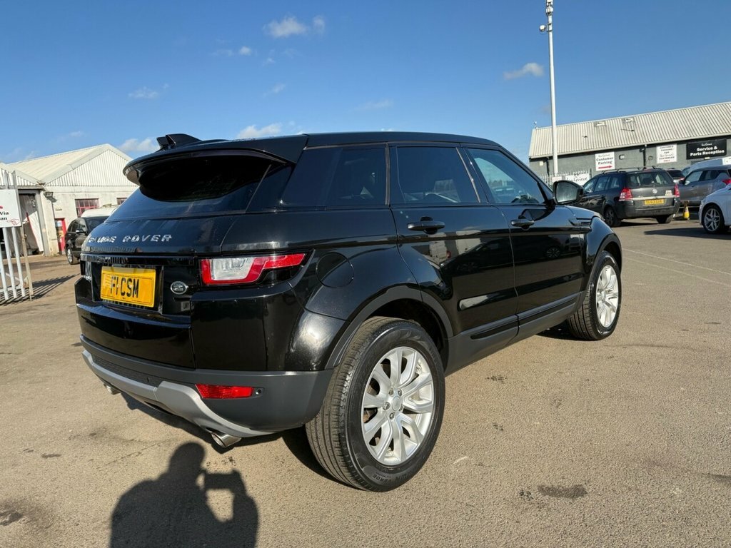 Land Rover Range Rover Evoque 2L Se Tech YT67PMU Black #3