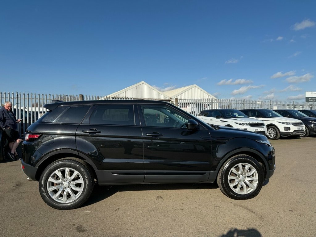 Land Rover Range Rover Evoque 2L Se Tech YT67PMU Black #6