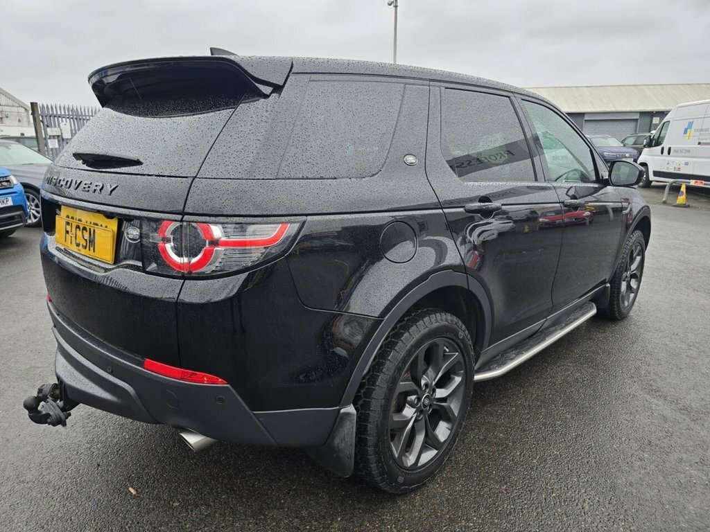 Land Rover Discovery Sport 2L Landmark SO19YPK Black #4