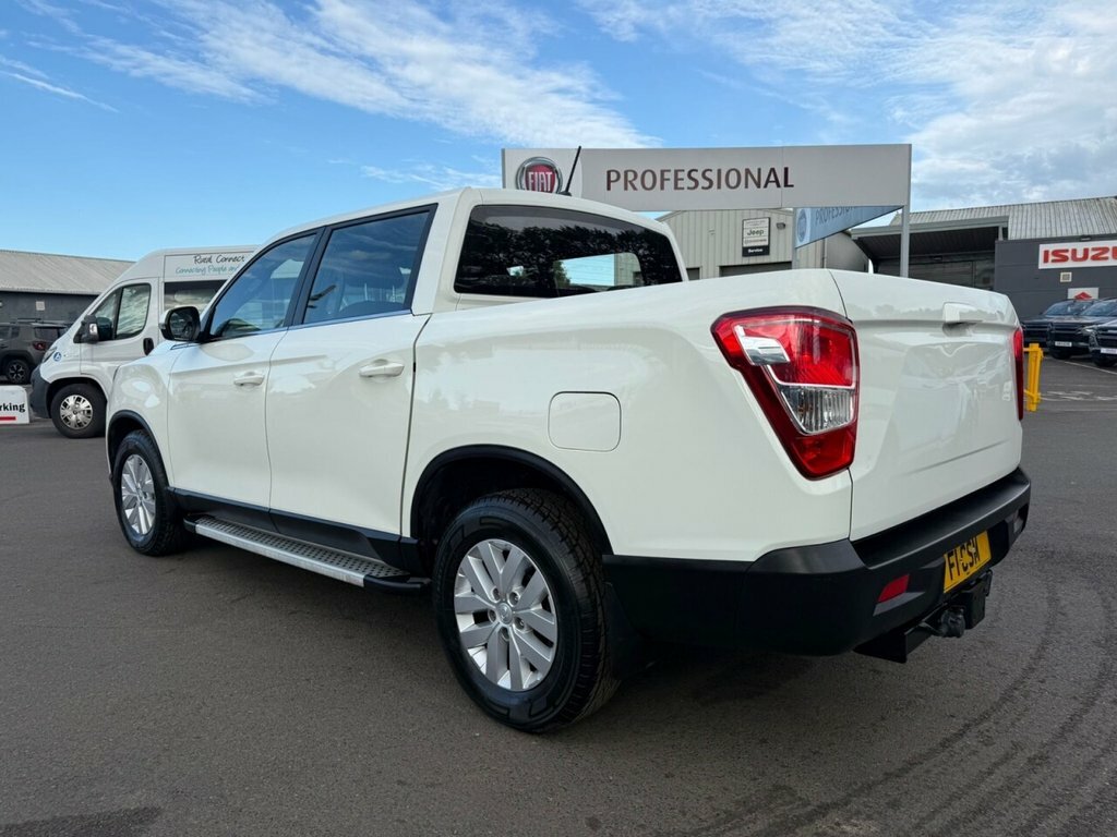 SsangYong Musso 2.2L Ex BN23XDY White #2