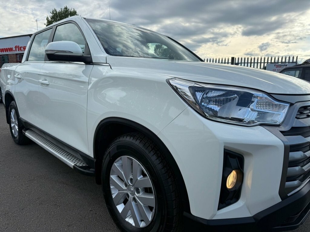 SsangYong Musso 2.2L Ex BN23XDY White #5