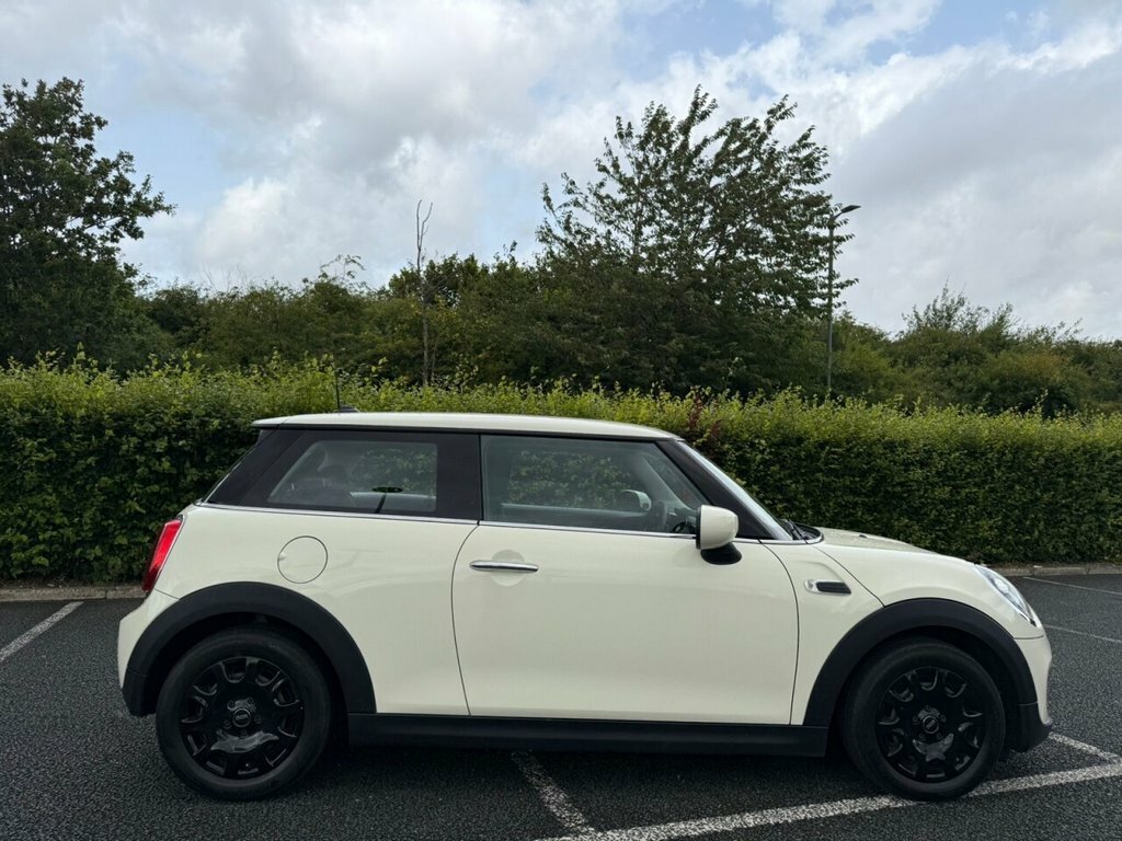 Mini Hatch 1.5L One Classic SH69HWR White #6