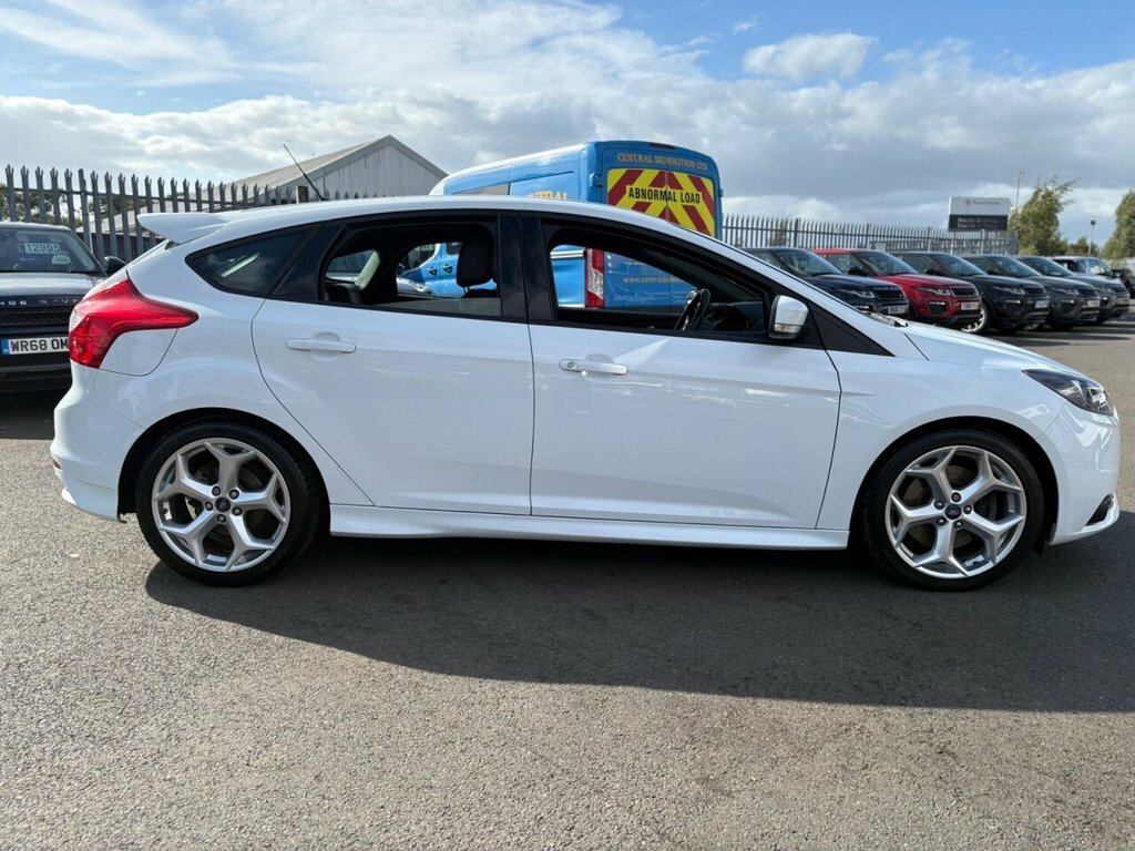 Ford Focus 2L St-2 HV14KOE White #6