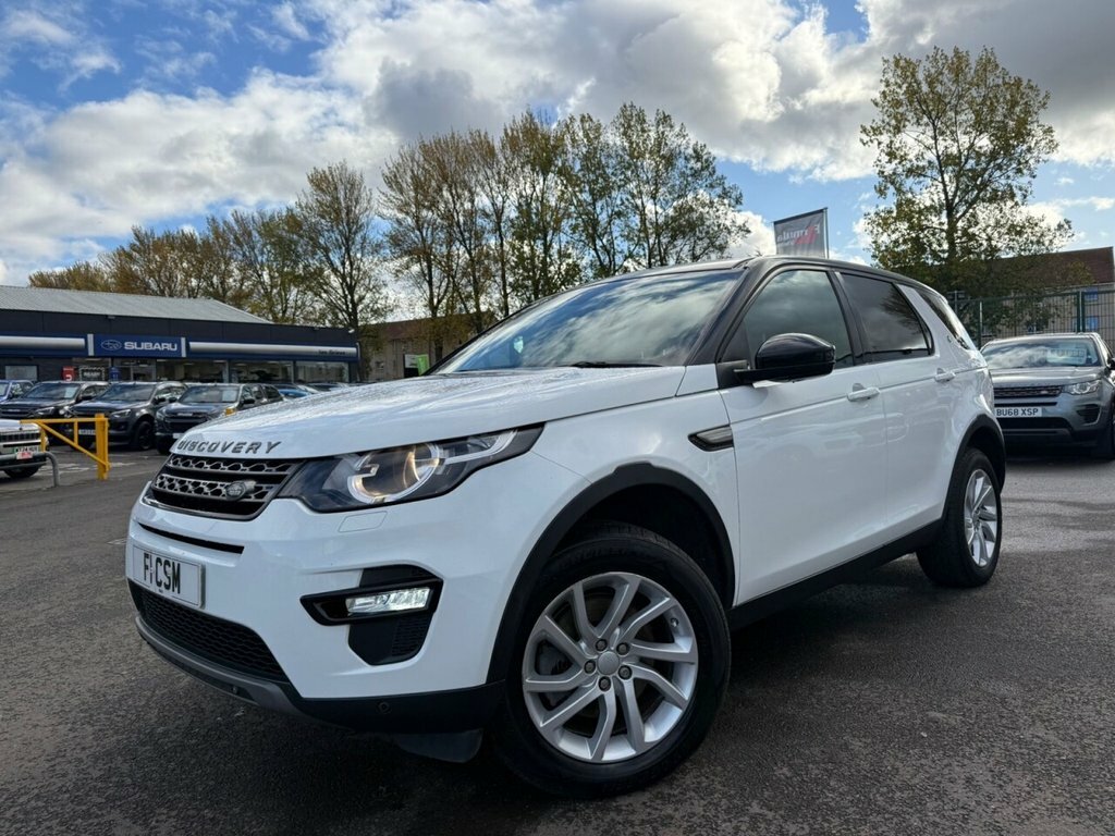 Land Rover Discovery Sport 2L Se Tech HV66FHR White