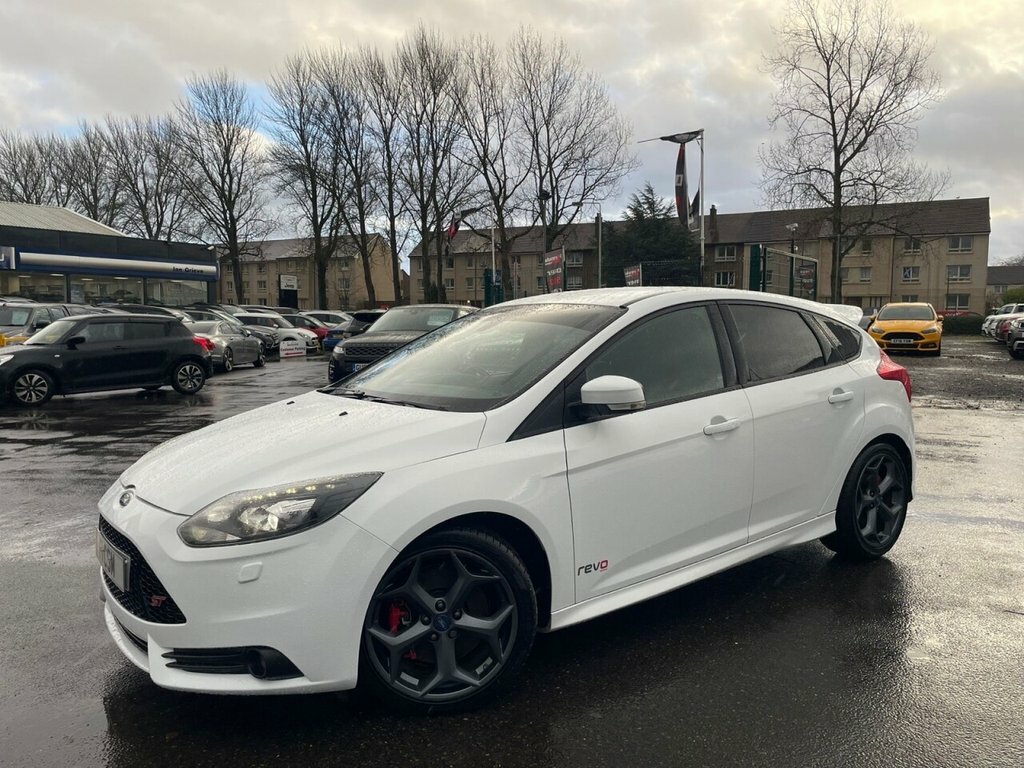 Ford Focus 2L St-3 WF64JZX White