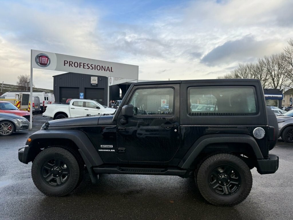 Jeep Wrangler 2.8L Sport YF61XHD Black #2