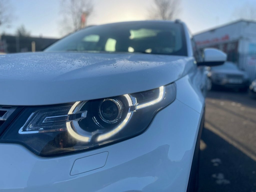Land Rover Discovery Sport 2L Hse Luxury FD17UDU White #5
