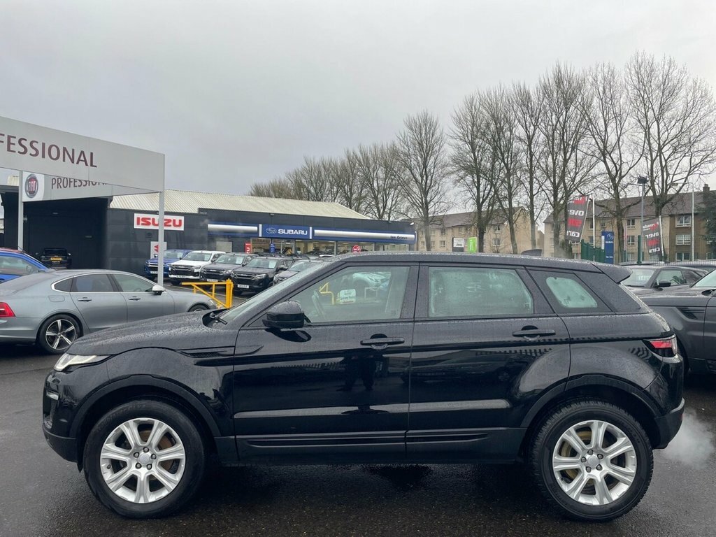 Land Rover Range Rover Evoque 2L Se Tech VN18UVJ Black #4
