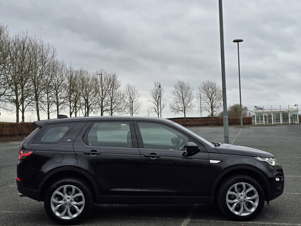 Land Rover Discovery Sport 2L Hse NX67KLP Black #6