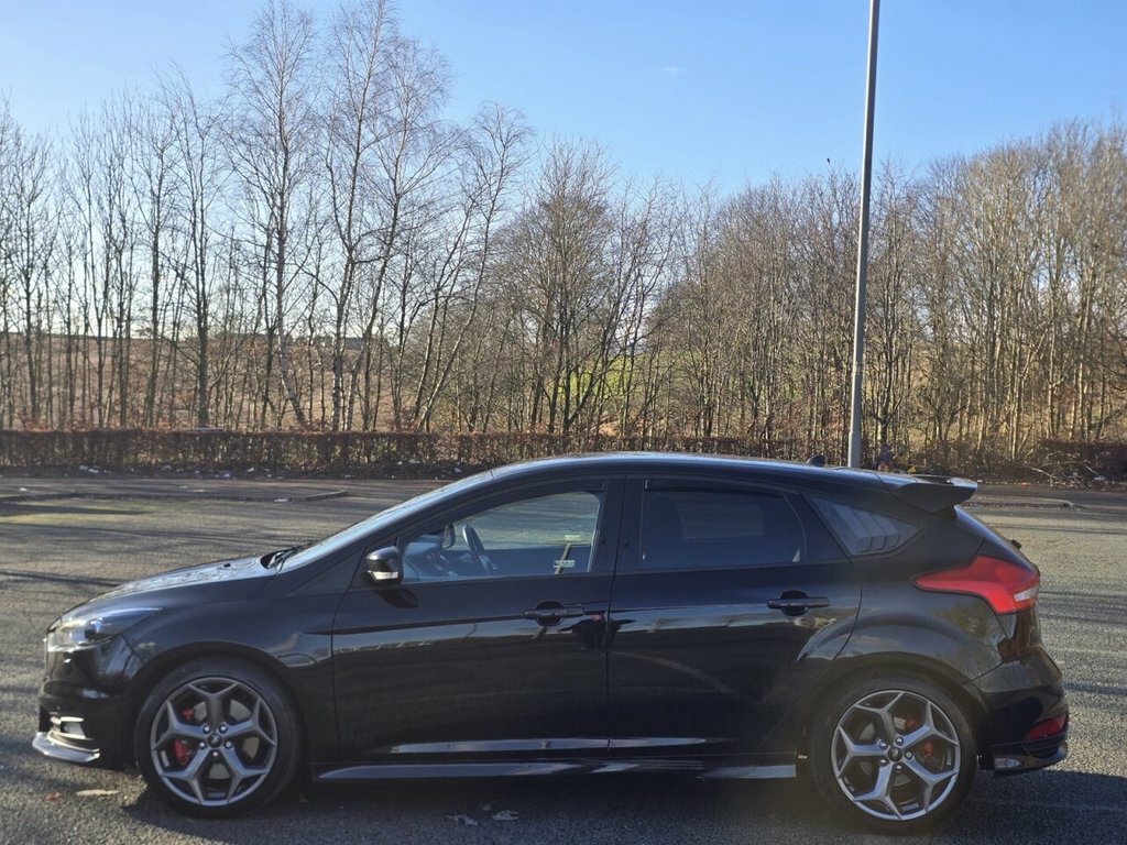 Ford Focus 2L St-3 Black #5
