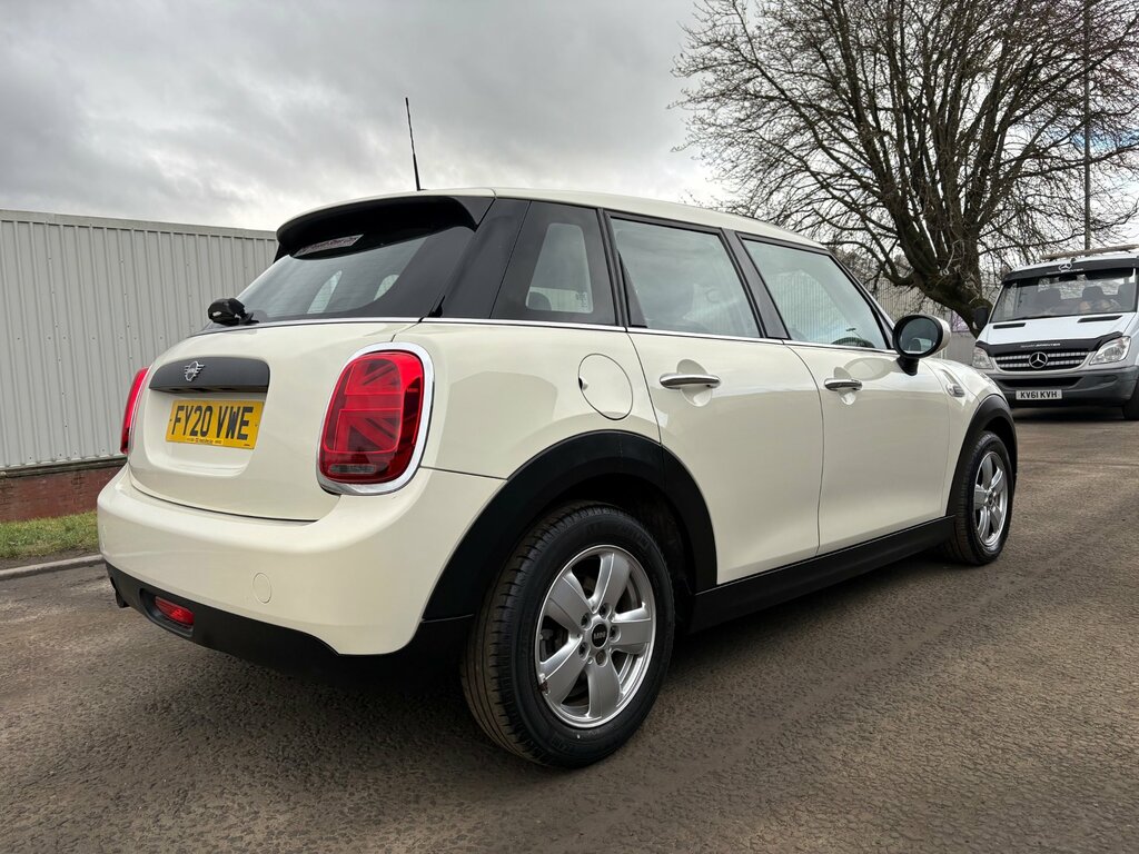 Mini Hatch 1.5 One Classic Hatchback Euro 6 FY20VWE White #3