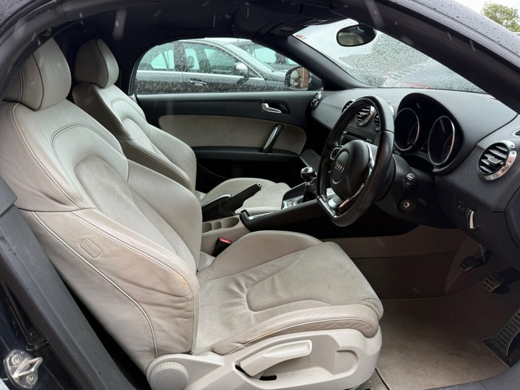 Audi TT 2L Null Black #2