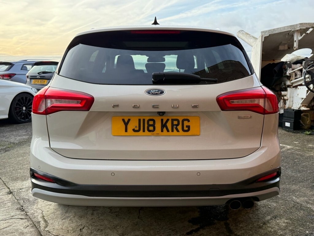 Ford Focus Estate YJ18KRG White #5