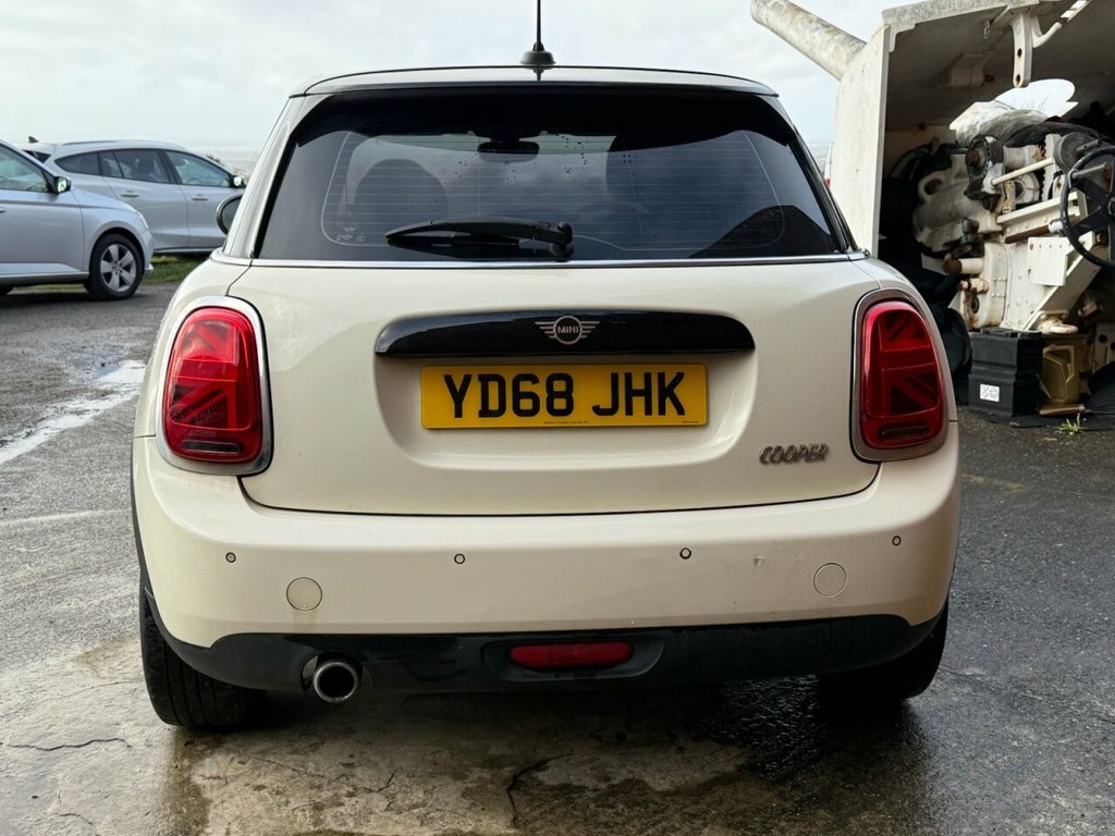 Mini Hatch 1.5L Cooper YD68JHK White #5