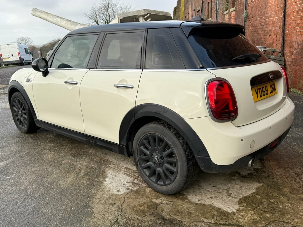 Mini Hatch 1.5L Cooper YD68JHK White #4