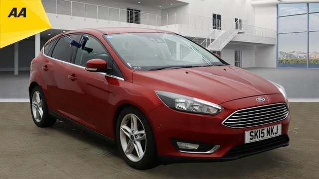 Ford Focus 1.0T Ecoboost Titanium Hatchback Red