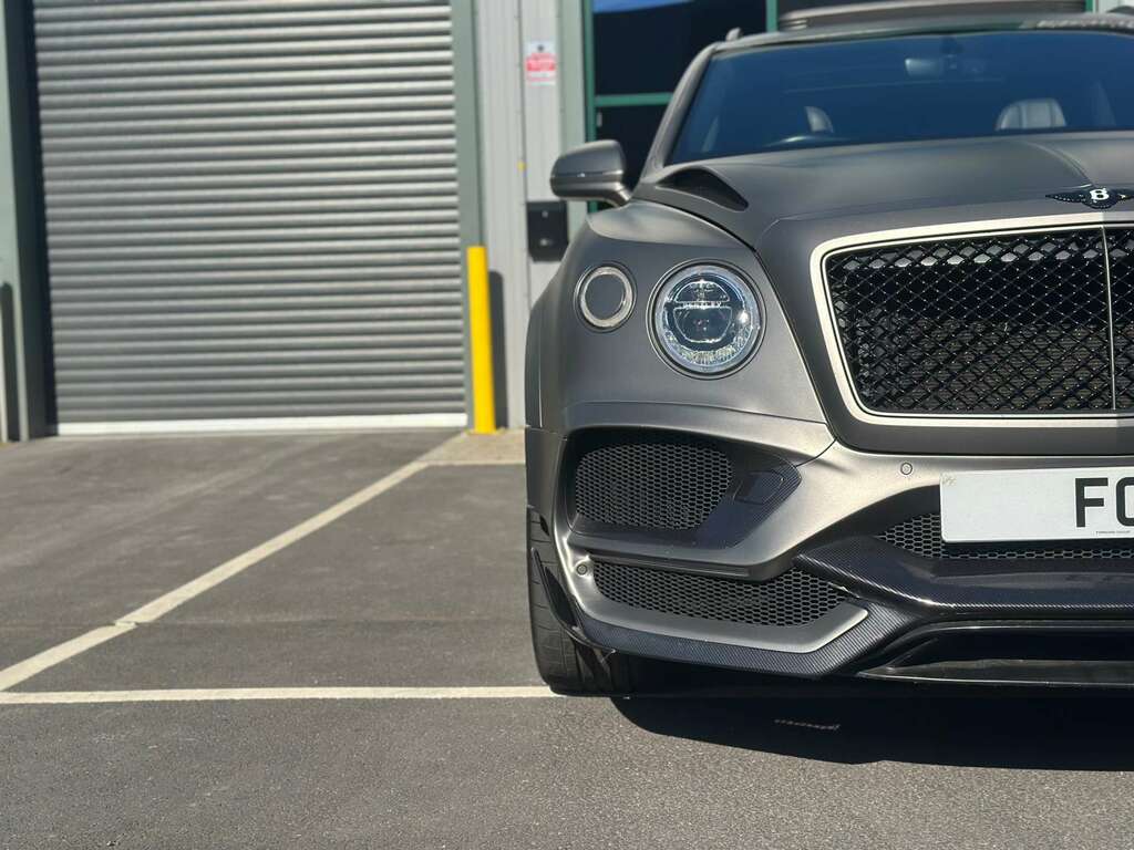 Bentley Bentayga Bentley Bentayga 2018 AE55MAP Black #4