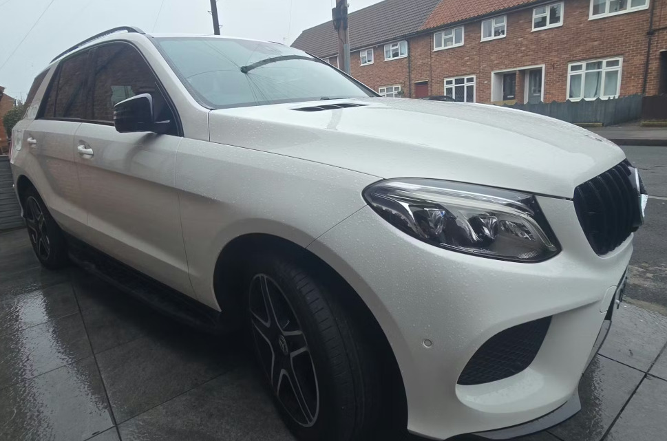 Mercedes-Benz GLE Class Gle 250D 4Matic Amg Line 9G-tronic White