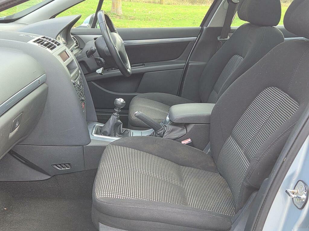 Peugeot 407 SW 2.0 Hdi Se Estate - New Mot Silver #16
