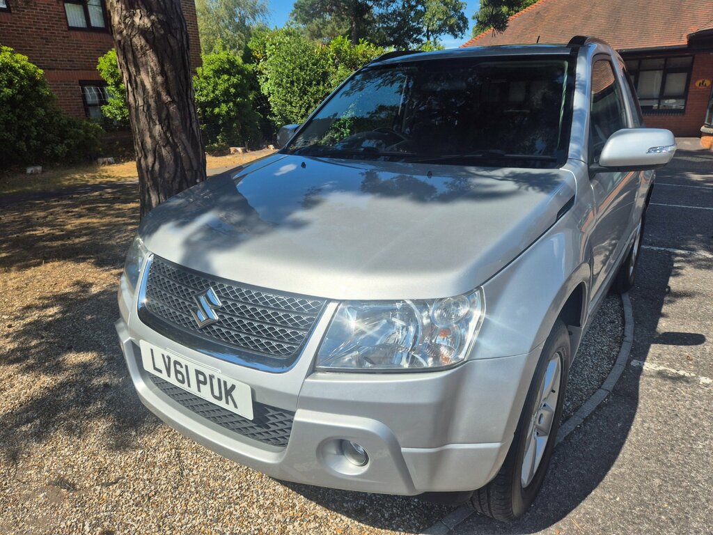 Suzuki Grand Vitara Sz4 3-Door Silver #4