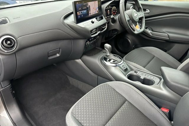 Nissan Juke N-connecta Suv FN25LZB Grey #4