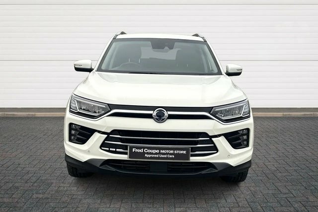 SsangYong Korando Ultimate Suv White #2