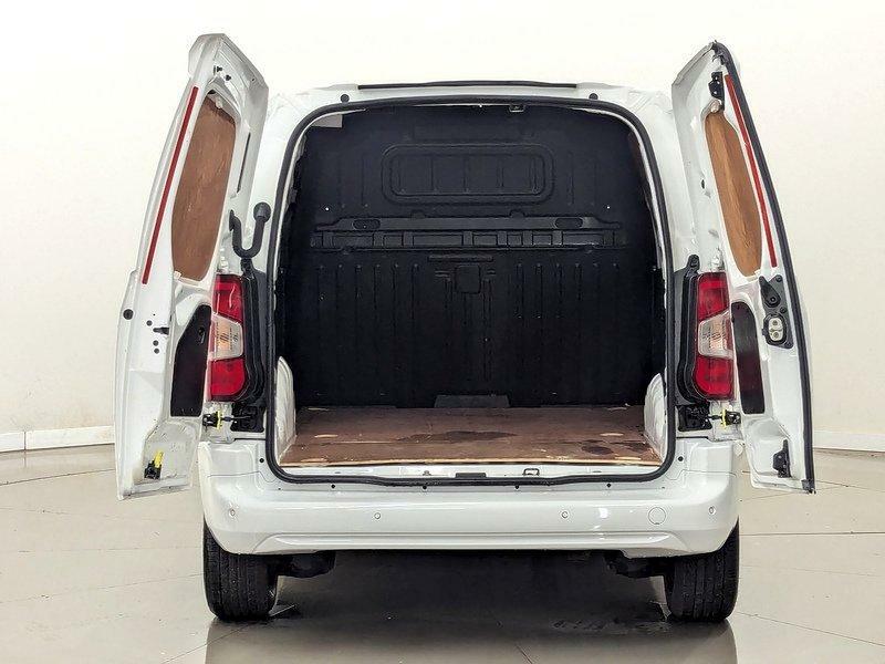 Vauxhall Combo Turbo D 2300 Sportive DL70KZT White #4