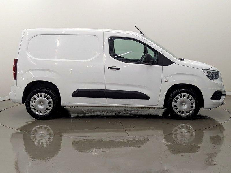 Vauxhall Combo Turbo D 2300 Sportive DL70KZT White #2