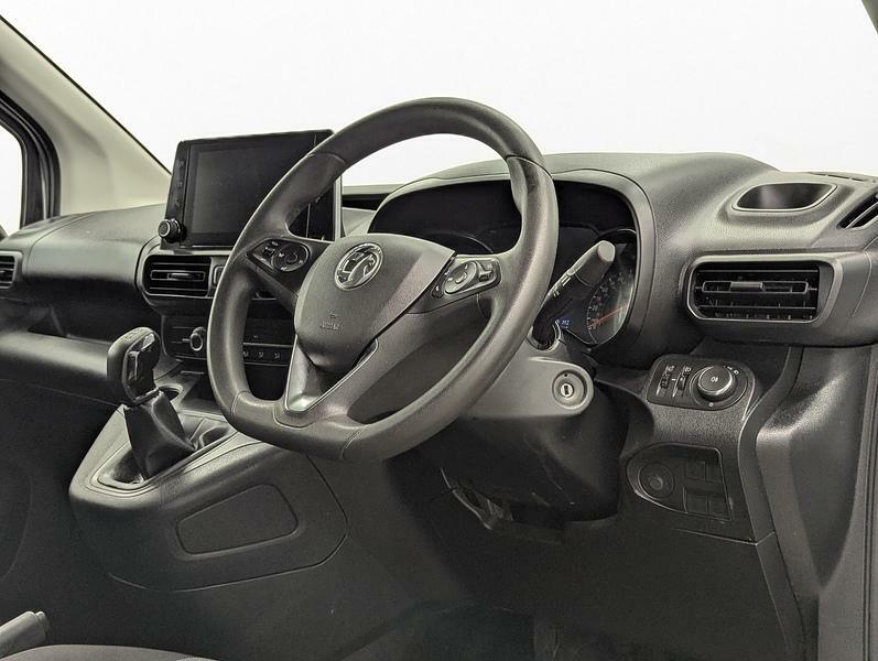 Vauxhall Combo Turbo D 2300 Sportive DL70KZT White #3