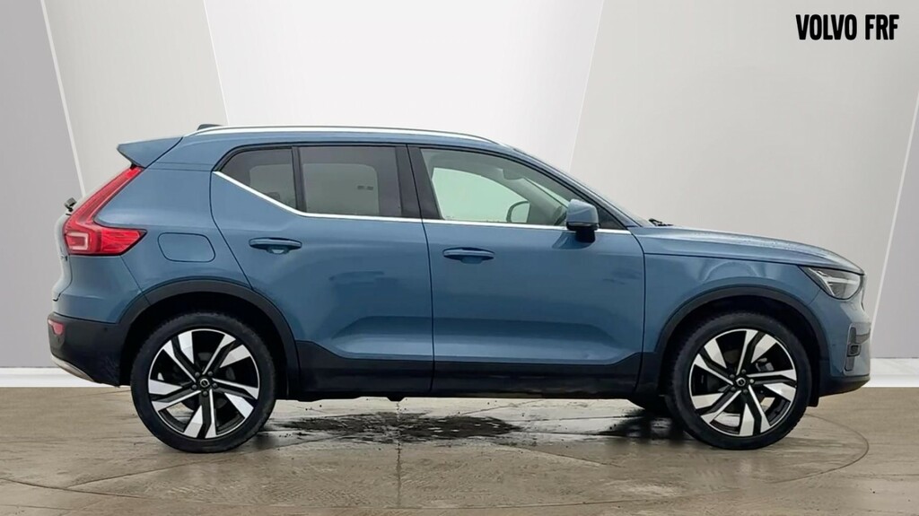 Volvo XC40 Ultra, B3 Mild Hybrid, Bright RA74CZN Blue #2