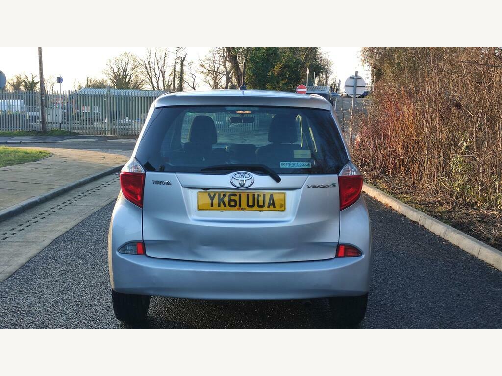 Toyota Verso-S 1.33 Dual Vvt-i T Spirit Euro 5 Silver #4