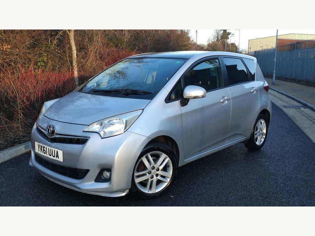 Toyota Verso-S 1.33 Dual Vvt-i T Spirit Euro 5 Silver #2