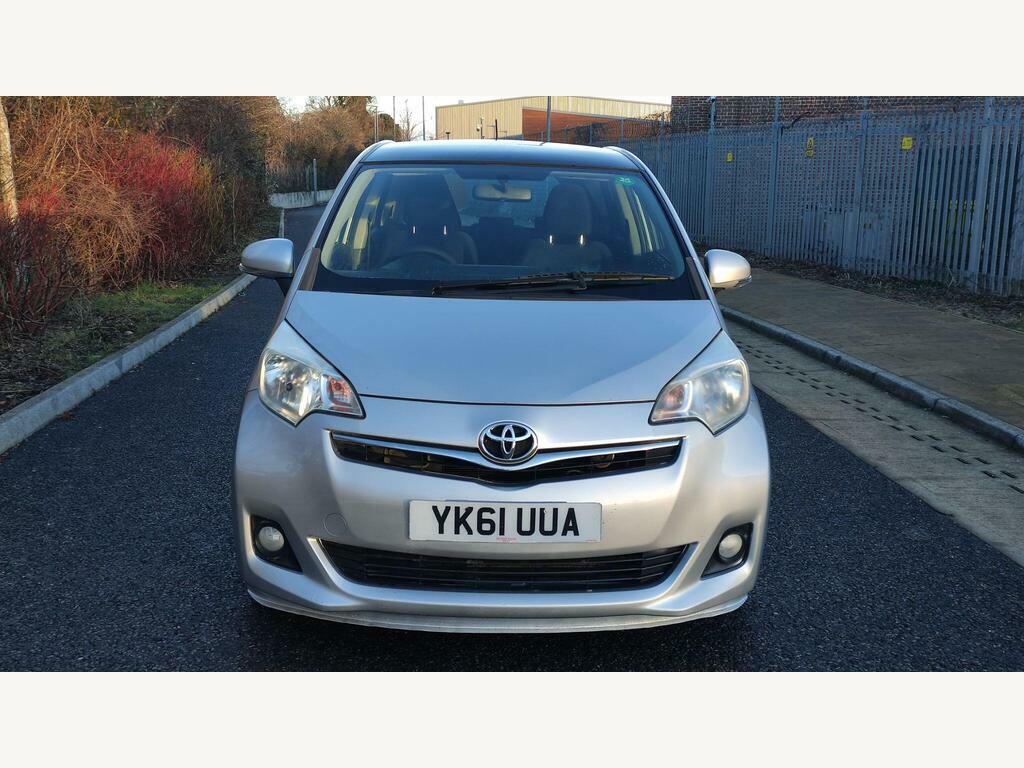Toyota Verso-S 1.33 Dual Vvt-i T Spirit Euro 5 Silver #3
