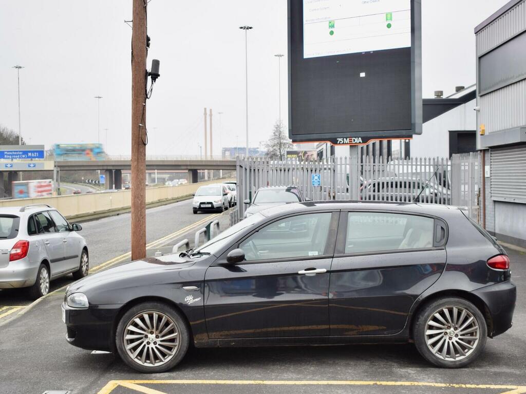 Alfa Romeo 147 1.9 Jtdm 8V Collezione White #4