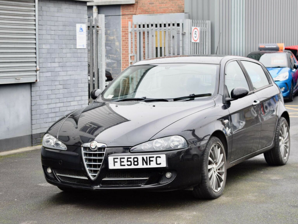 Alfa Romeo 147 1.9 Jtdm 8V Collezione White #31