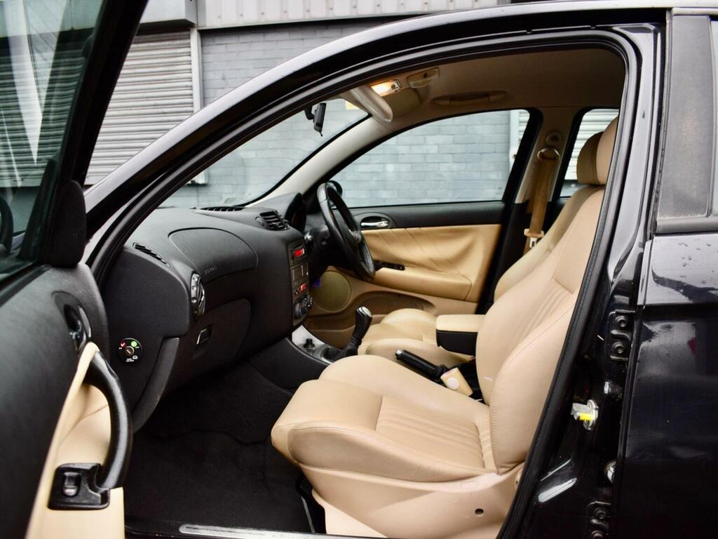 Alfa Romeo 147 1.9 Jtdm 8V Collezione White #20