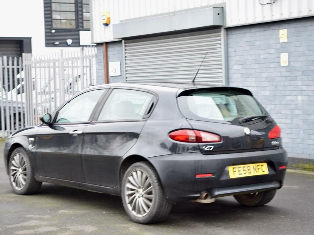 Alfa Romeo 147 1.9 Jtdm 8V Collezione White #5