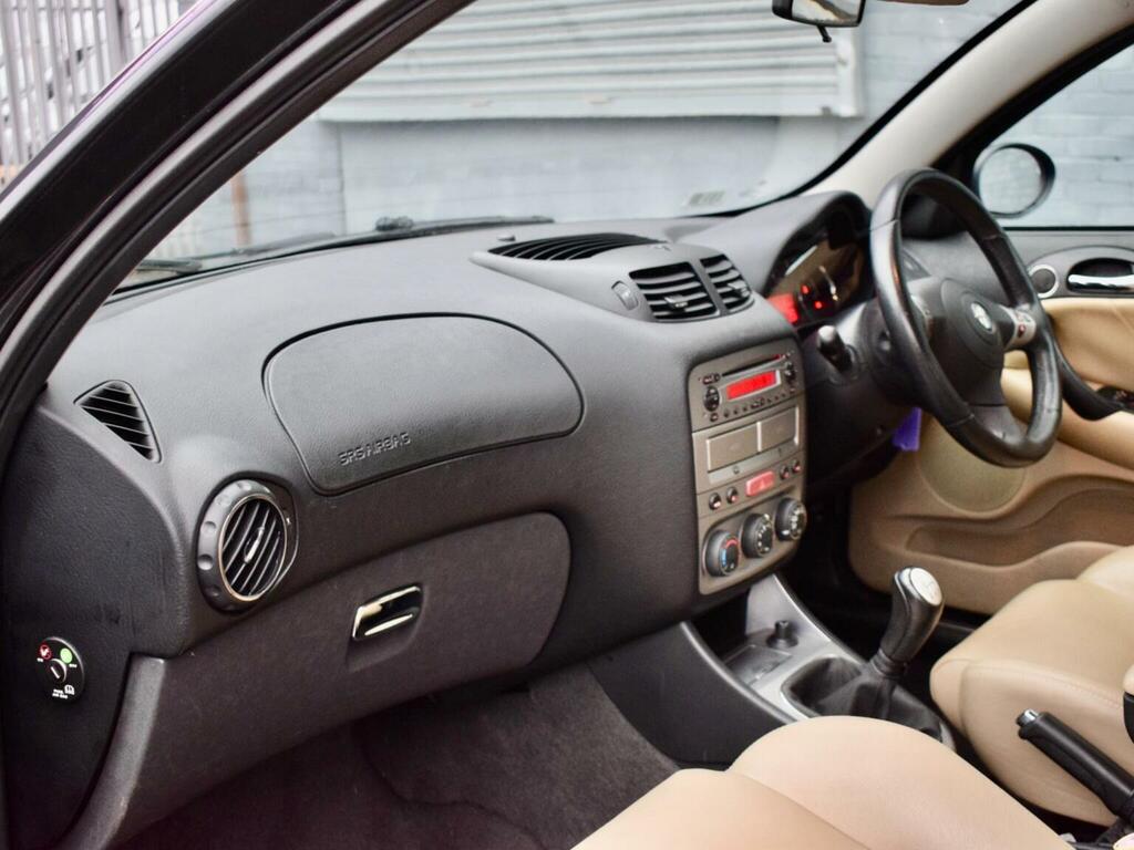 Alfa Romeo 147 1.9 Jtdm 8V Collezione White #17