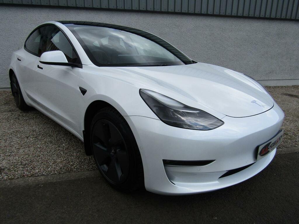 Tesla Model 3 Saloon Standard Range Plus 202171 White