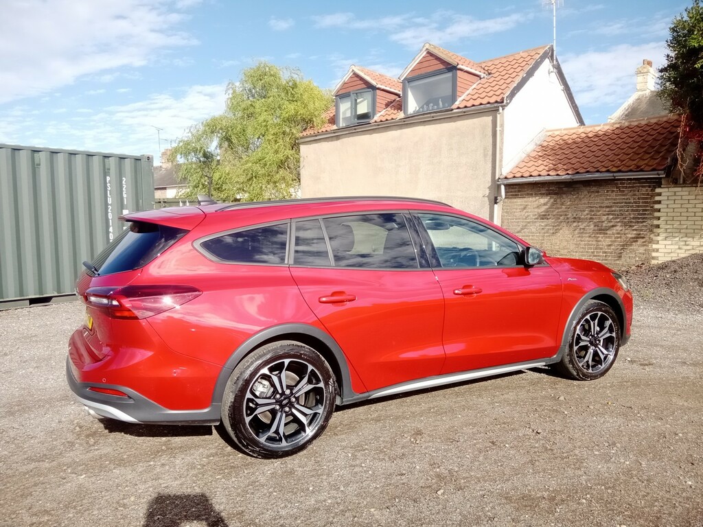 Ford Focus 1.0 Focus Active X Estate 1.0L Ecoboost 155Ps Mhev EF74UHN Red #4