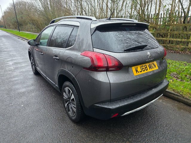Peugeot 2008 Puretech Allure Suv KJ68MKN Grey #4