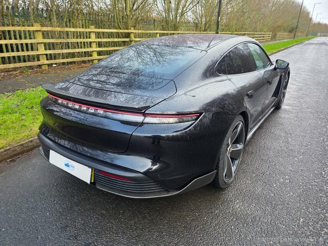Porsche Taycan Plus 93.4Kwh Turbo S LL70FRP Black #6