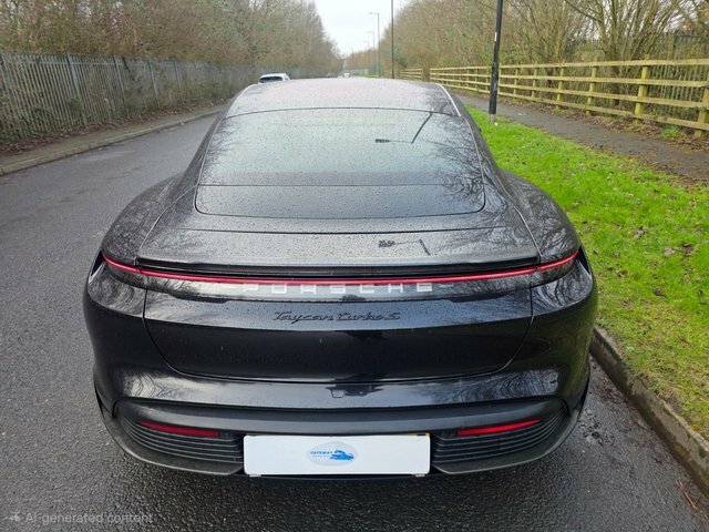 Porsche Taycan Plus 93.4Kwh Turbo S LL70FRP Black #4