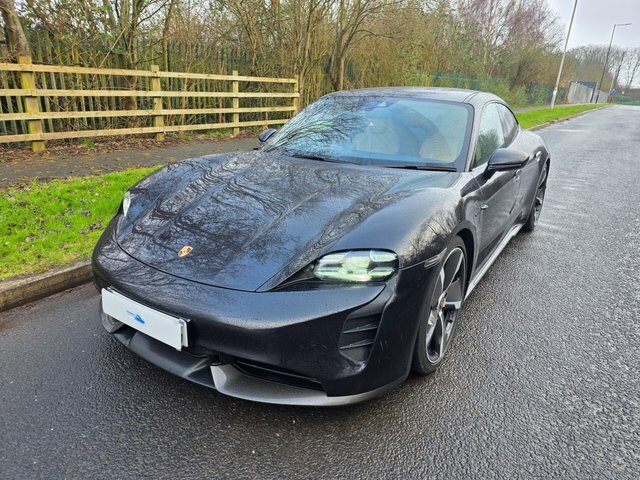 Porsche Taycan Plus 93.4Kwh Turbo S LL70FRP Black #2